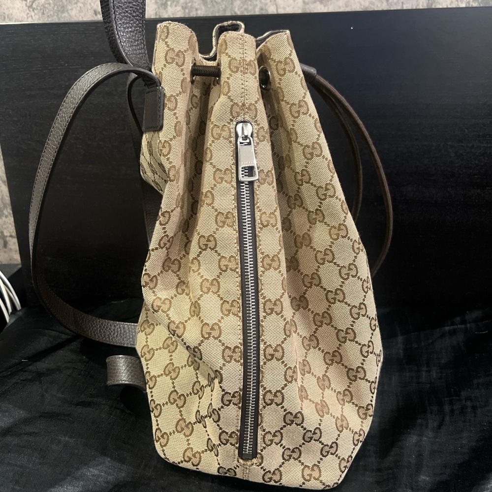 Gucci Tan Monogram Drawstring Bag - Picture 2 of 5